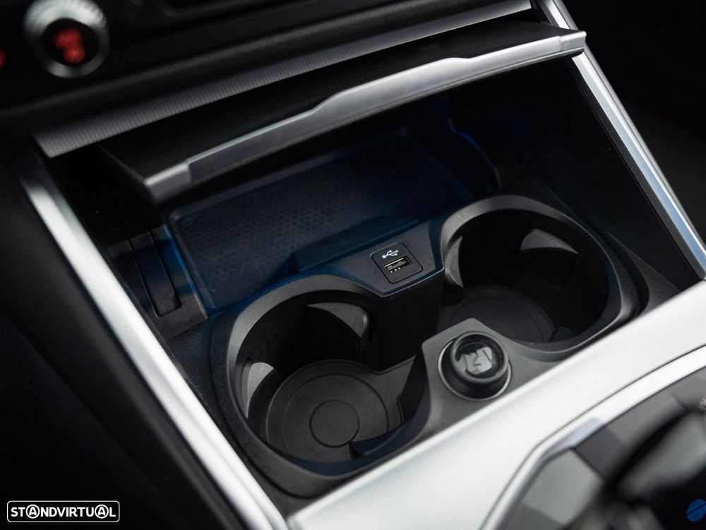 BMW 330 e Line Luxury Auto - 29