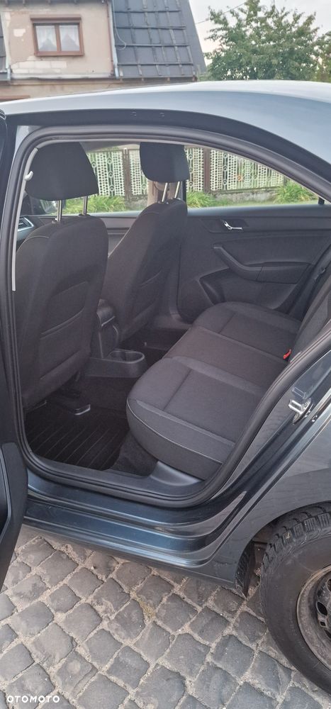 Skoda RAPID - 5