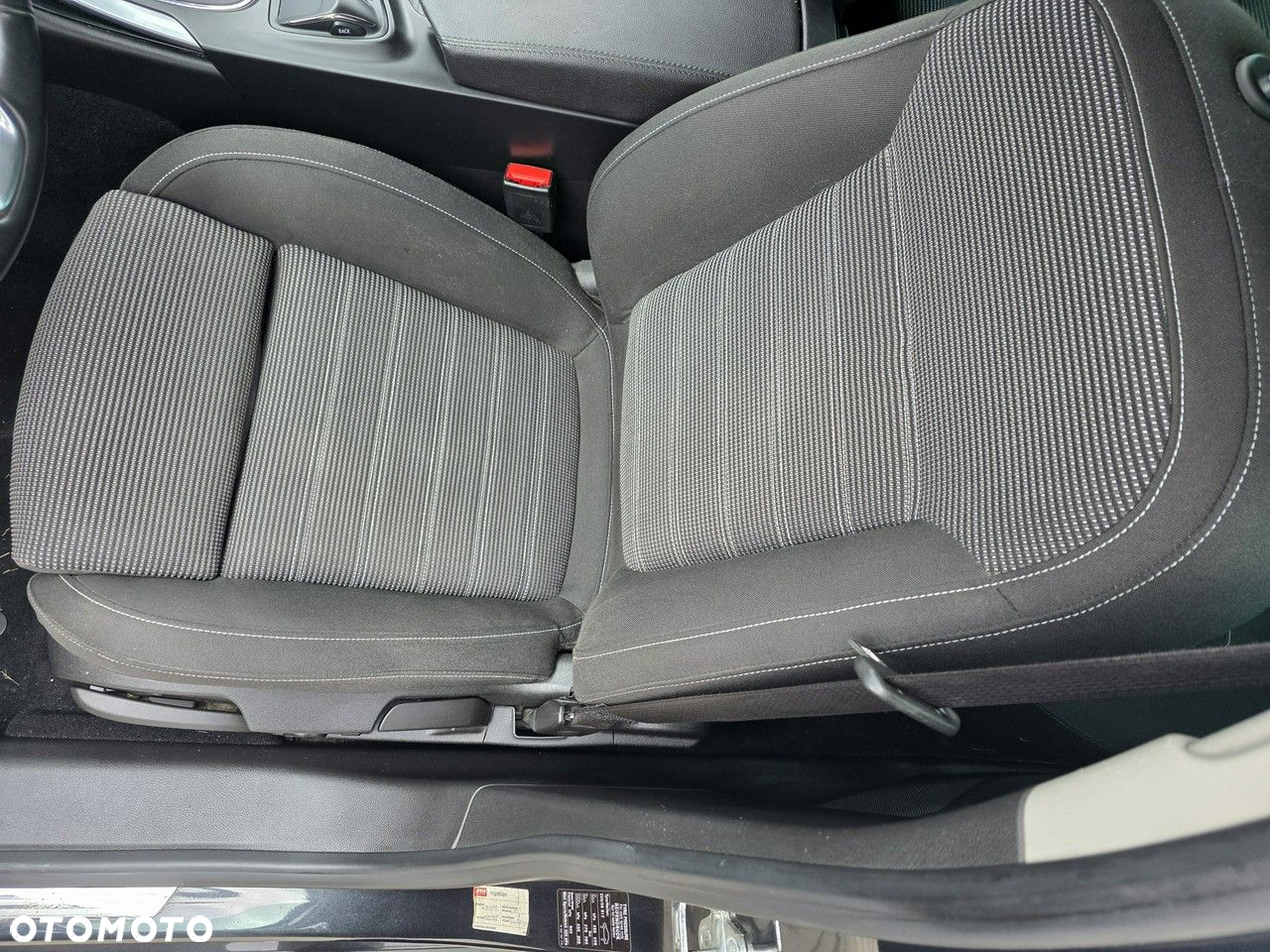 Opel Insignia 2.0 CDTI Cosmo S&S - 17