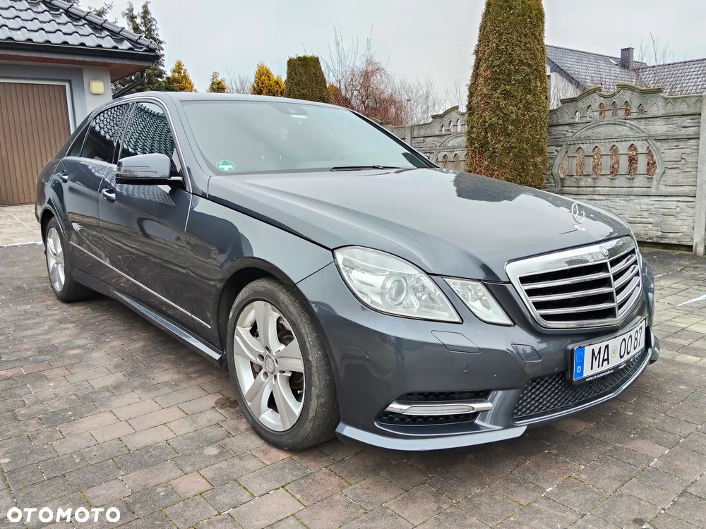 Mercedes-Benz Klasa E 350 CDI DPF 4Matic BlueEFFICIENCY 7G-TRONIC Avantgarde - 1