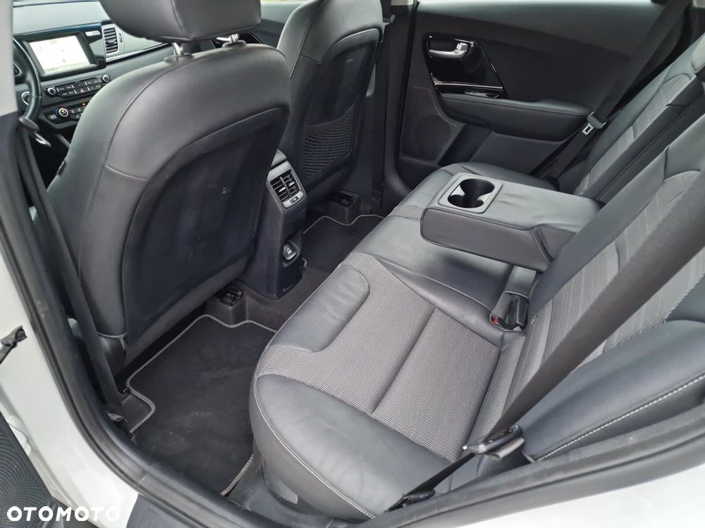 Kia Niro 1.6 GDI Plug-in Hybrid L - 22