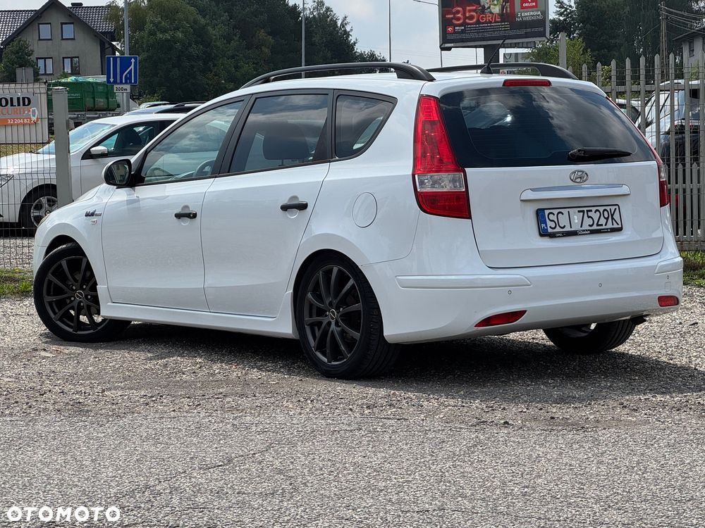 Hyundai i30 i30cw 1.6 CRDi blue Classic - 7
