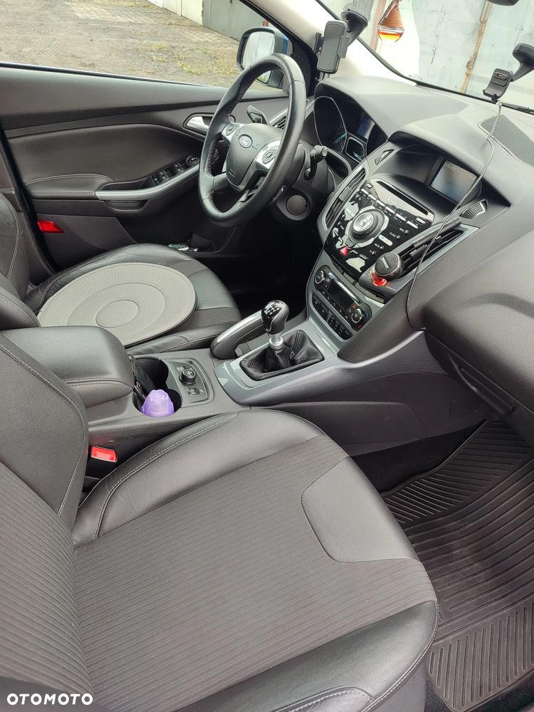 Ford Focus 1.6 EcoBoost Trend Sport - 17