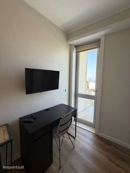 Suite num Apartamento junto à Rotunda da Boavista, Porto - Grande imagem: 4/8