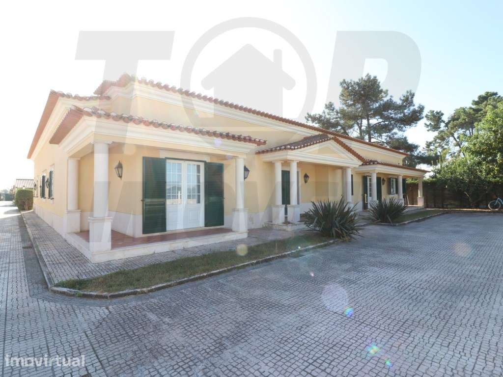 Moradia V4 com Piscina - Benavente - 680.000€ - Grande imagem: 2/39