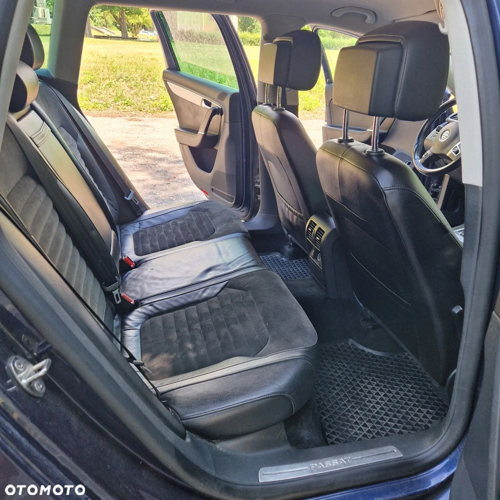 Volkswagen Passat 2.0 TDI 4Mot Highline DSG - 13