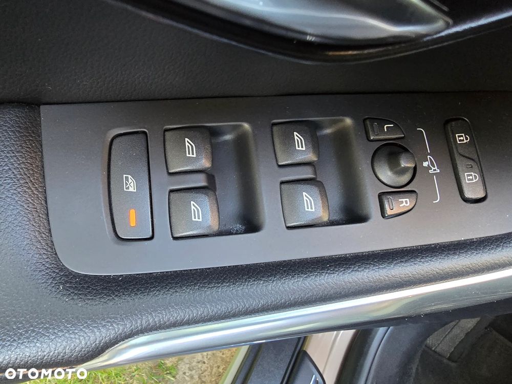 Volvo V40 Cross Country D3 Geartronic Momentum - 17