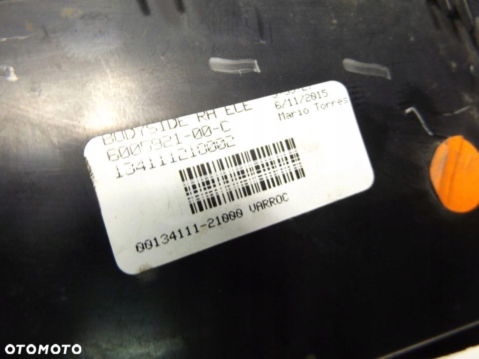 Tesla Model S LAMPA PRAWA TYLNA PRAWY TYŁ - 10