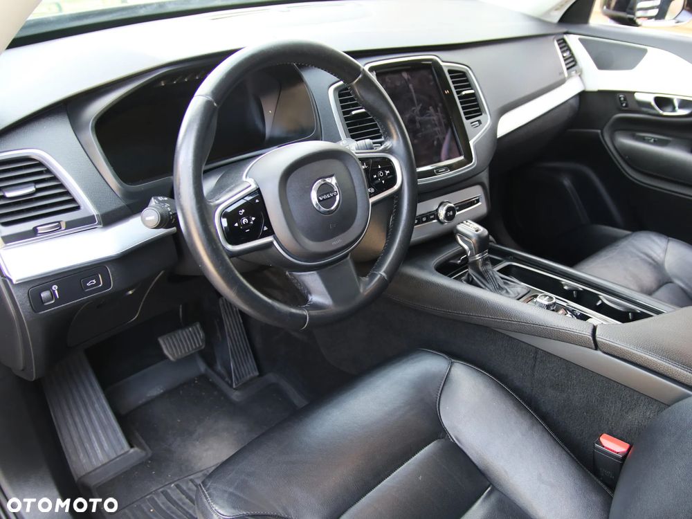 Volvo XC 90 T5 AWD Momentum - 16