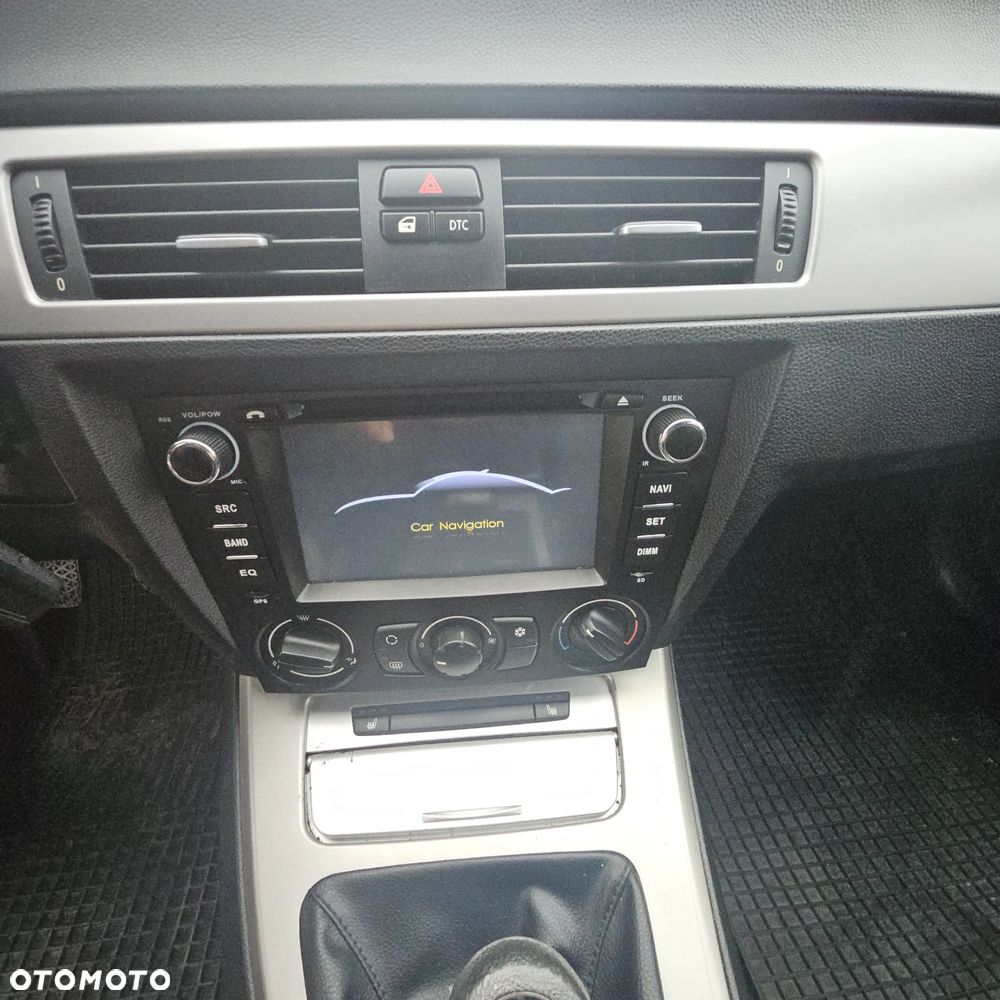 BMW Seria 3 318i Touring - 20