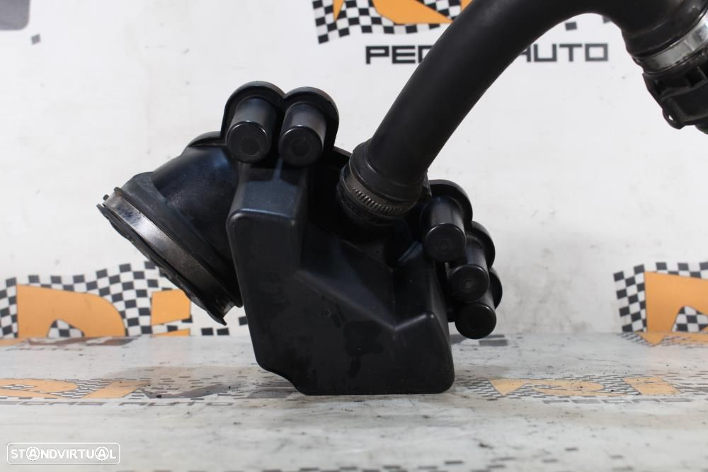 Conduta De Ar Bmw 1 (F20)  206560111 / Tubo Com Ressonador Bmw - 4