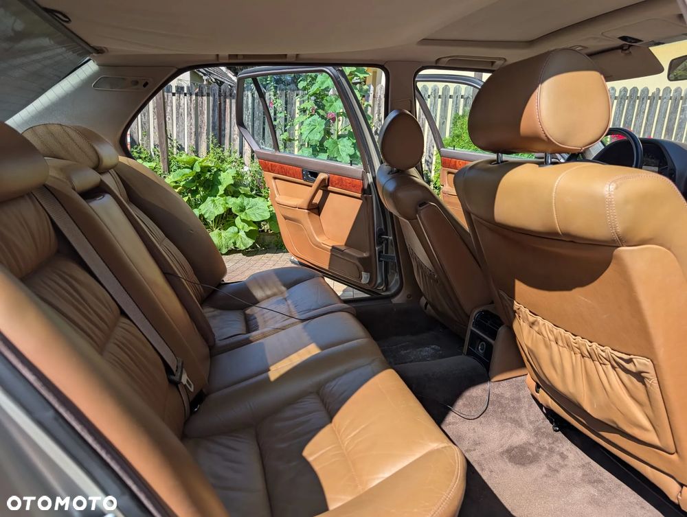 BMW Seria 7 750iL - 30