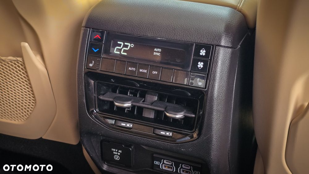 Jeep Grand Cherokee - 19