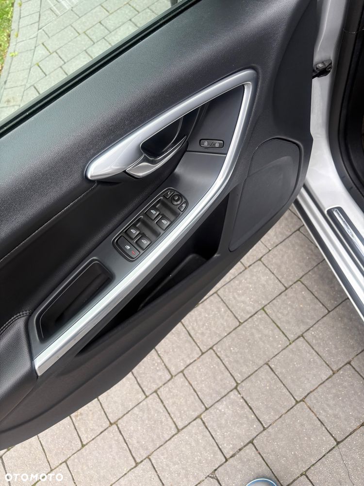 Volvo V60 D3 Geartronic - 17