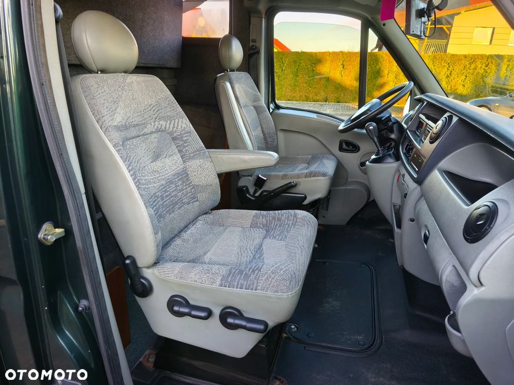 Renault Master Koniowóz 2.5dci Klima Automat - 21
