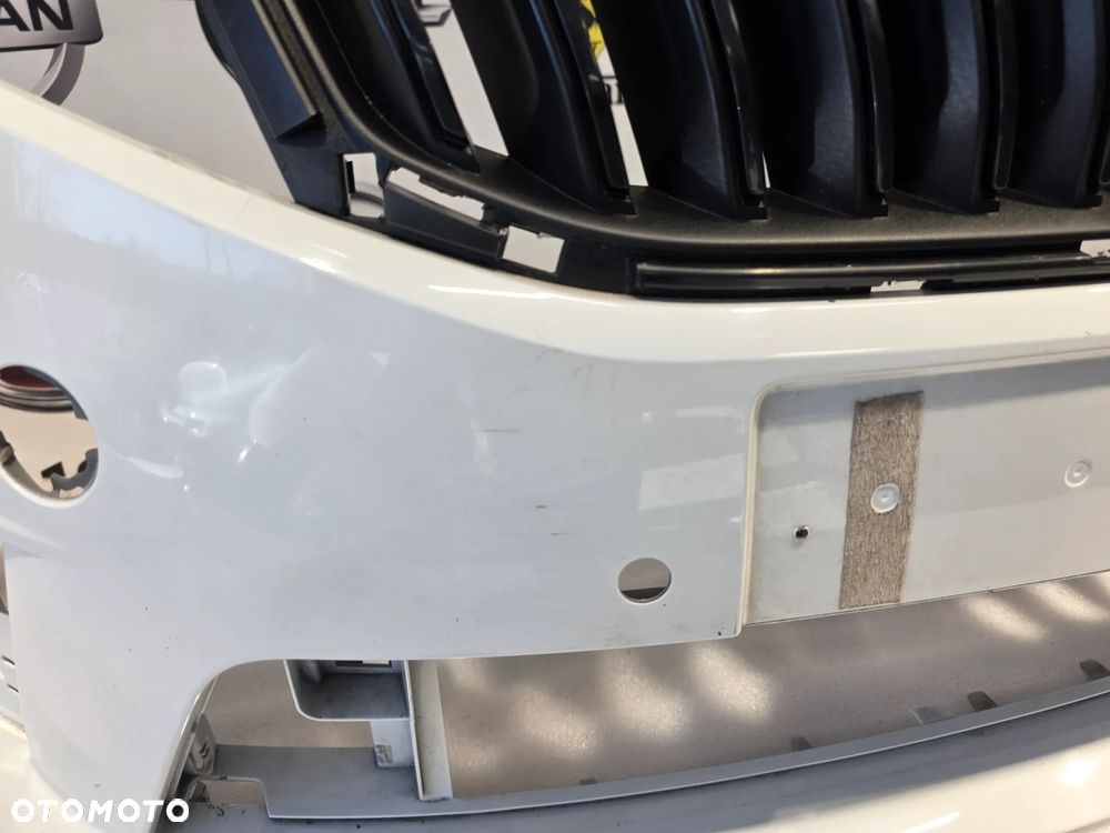 SKODA OCTAVIA 3 III RS / VRS LIFT 16- ŁADNY ZDERZAK PRZEDNI PRZÓD NA SPRYSKI + 4xPDC KOLOR BIAŁY METALIK NR 5E0807221AA NR AUKCJI NZ1912 - 14