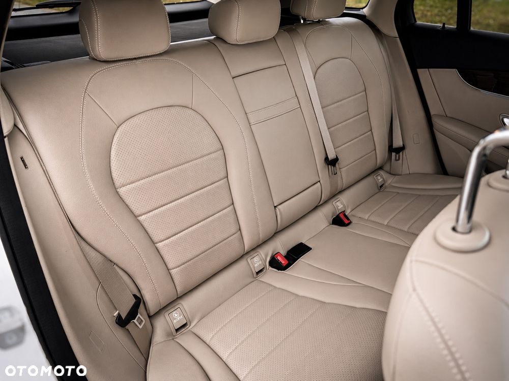 Mercedes-Benz GLC 300 4Matic 9G-TRONIC - 34