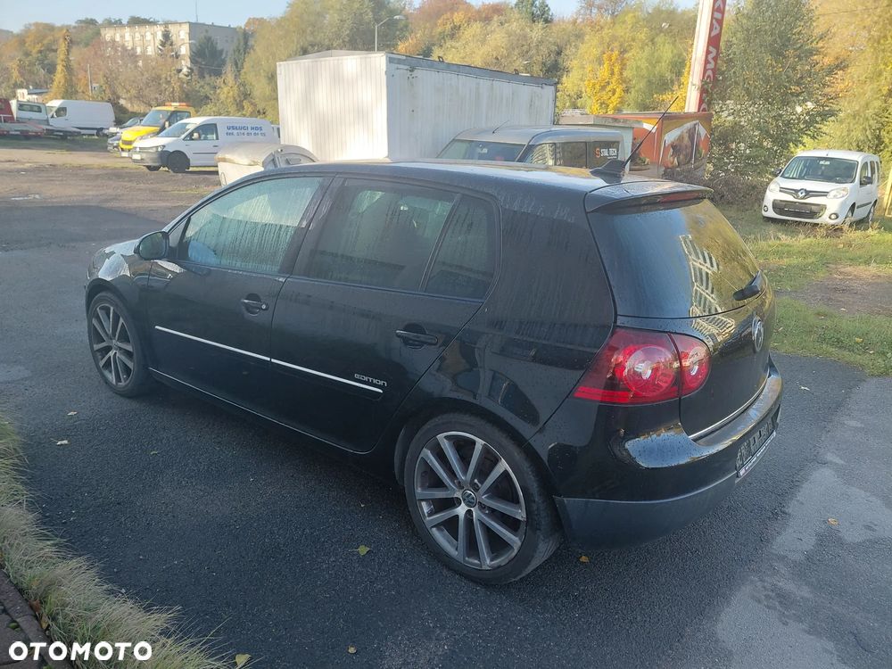 Volkswagen Golf - 8