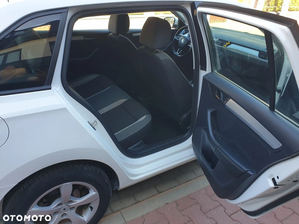 Skoda RAPID - 10