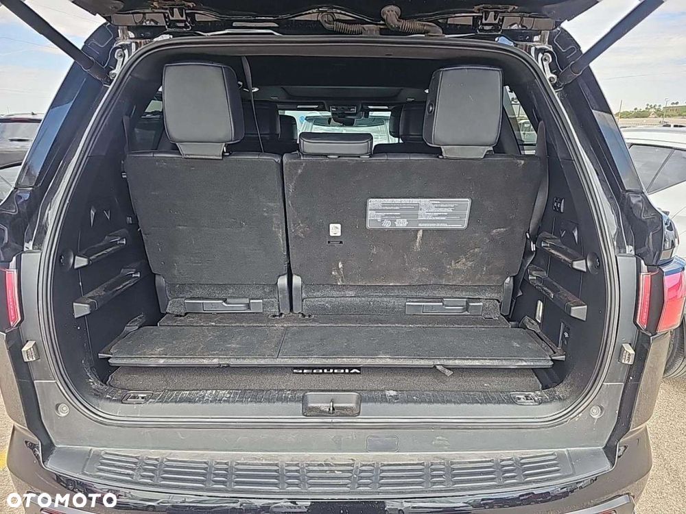 Toyota Sequoia - 11