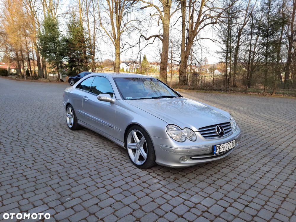 Mercedes-Benz CLK - 4