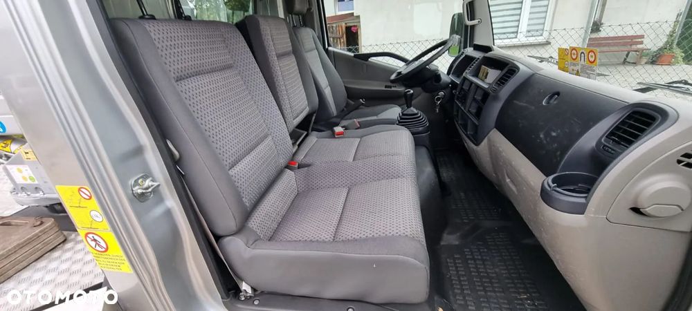 Nissan CABSTAR - 18
