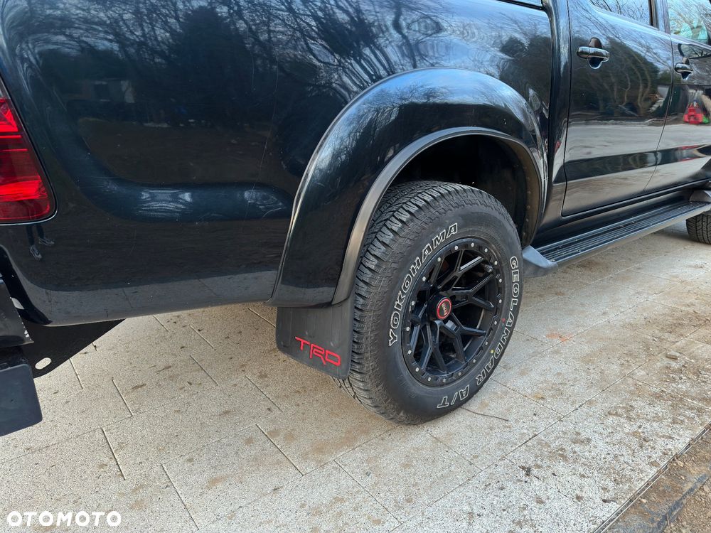 Toyota Hilux 3.0 D-4D SR5 - 16