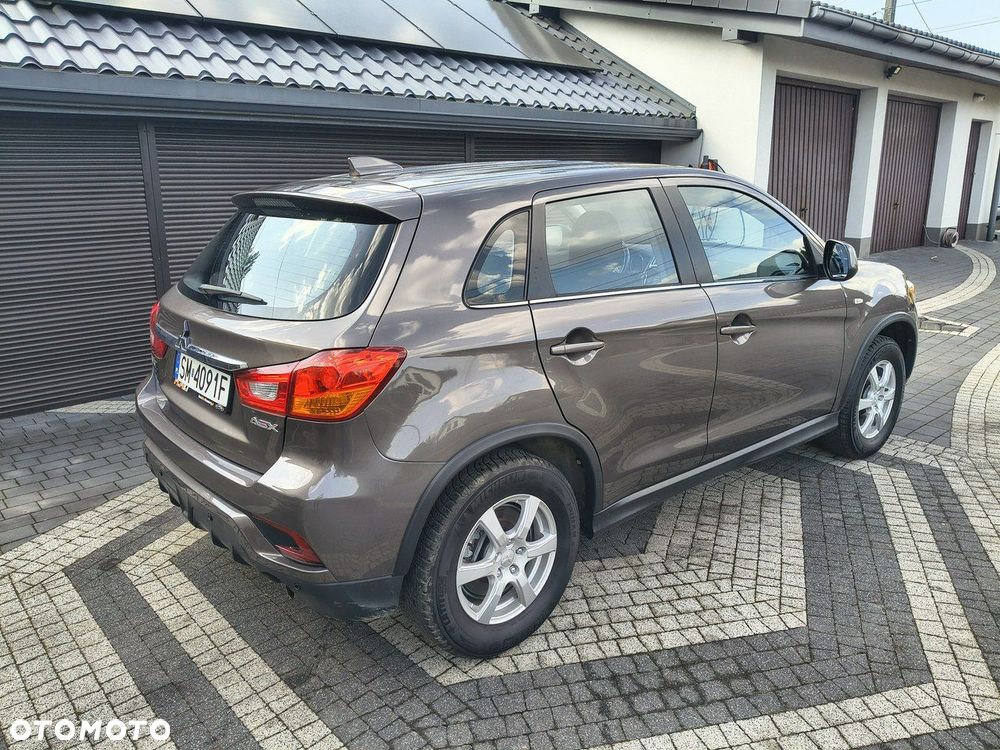 Mitsubishi ASX - 4