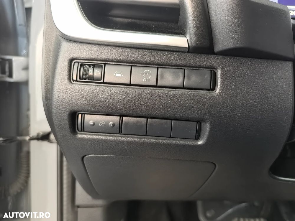 Nissan Qashqai 1.3 l MHEV X-Tronic N-Connecta - 17