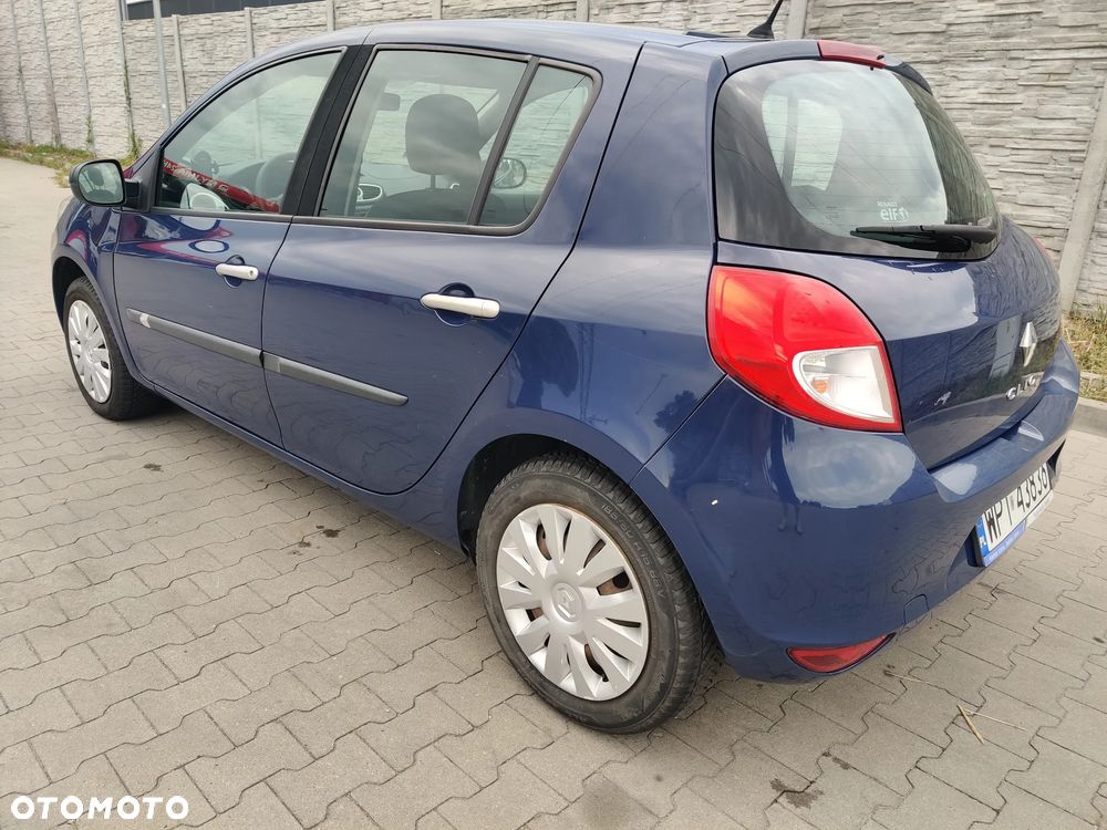 Renault Clio 1.5 dCi Alize - 6