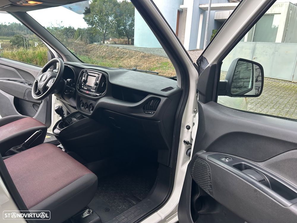 Fiat Doblo 1.6 Diesel 3 lugares Iva Dedutivel - 13