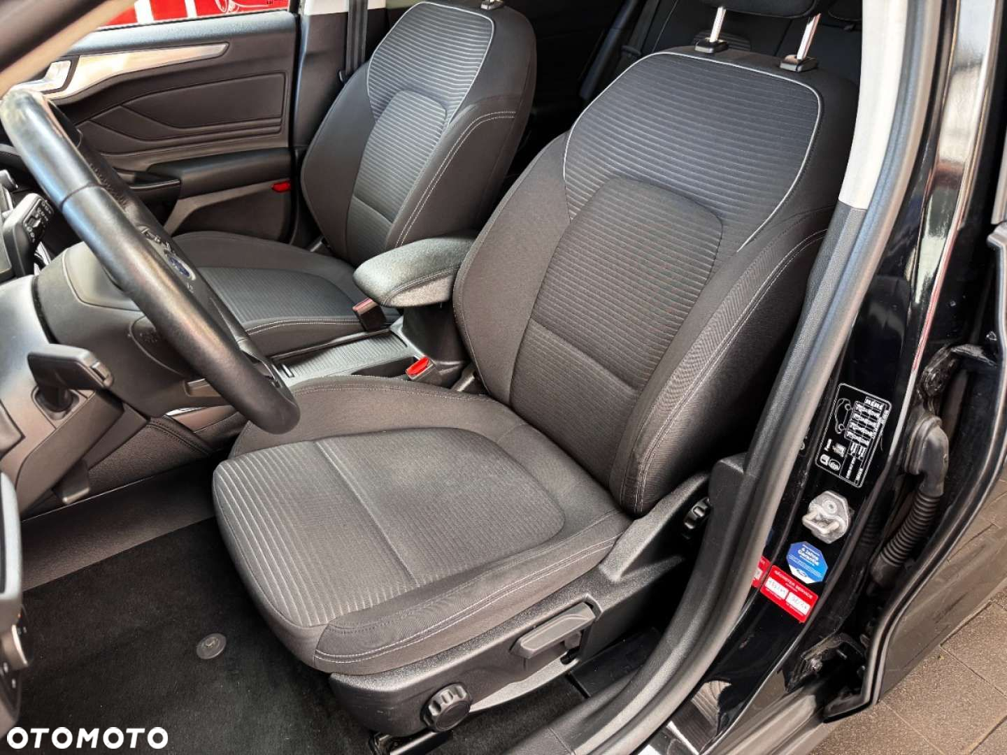 Ford Focus - 27