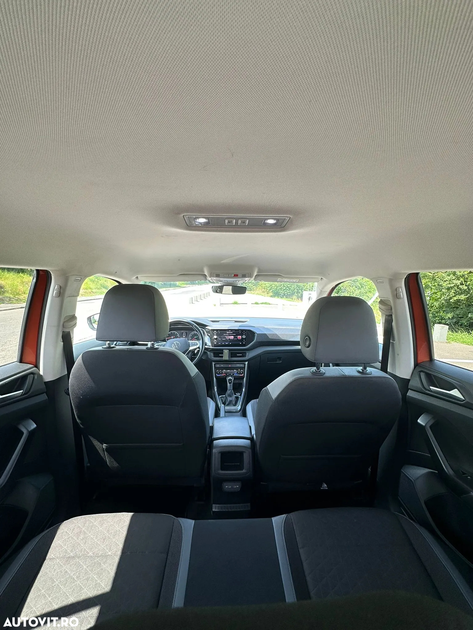 Volkswagen T-Cross - 17