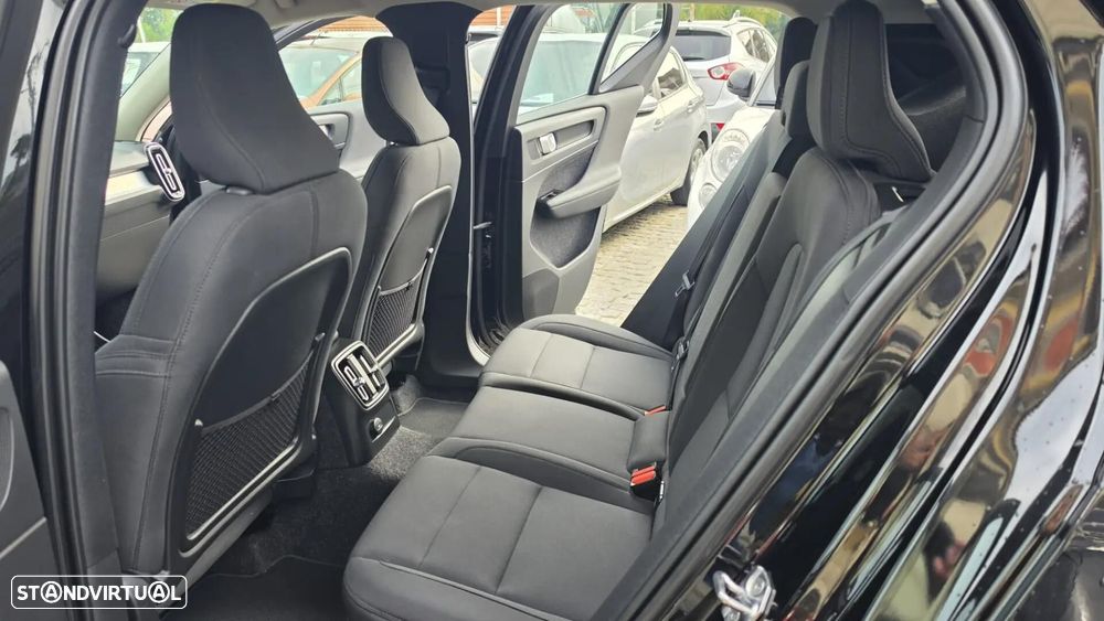 Volvo XC 40 1.5 T5 PHEV Momentum Plus - 9