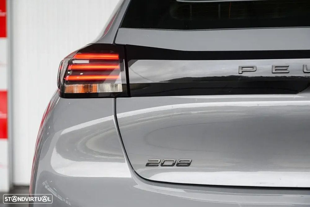 Peugeot 208 - 19