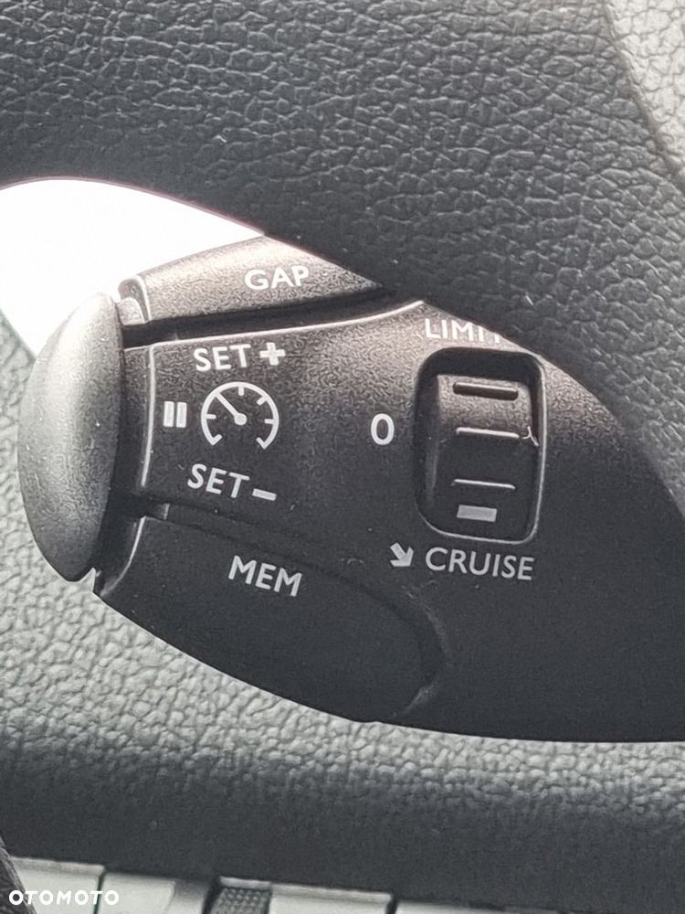 Peugeot Traveller 2.0 BlueHDi Standard Active - 34