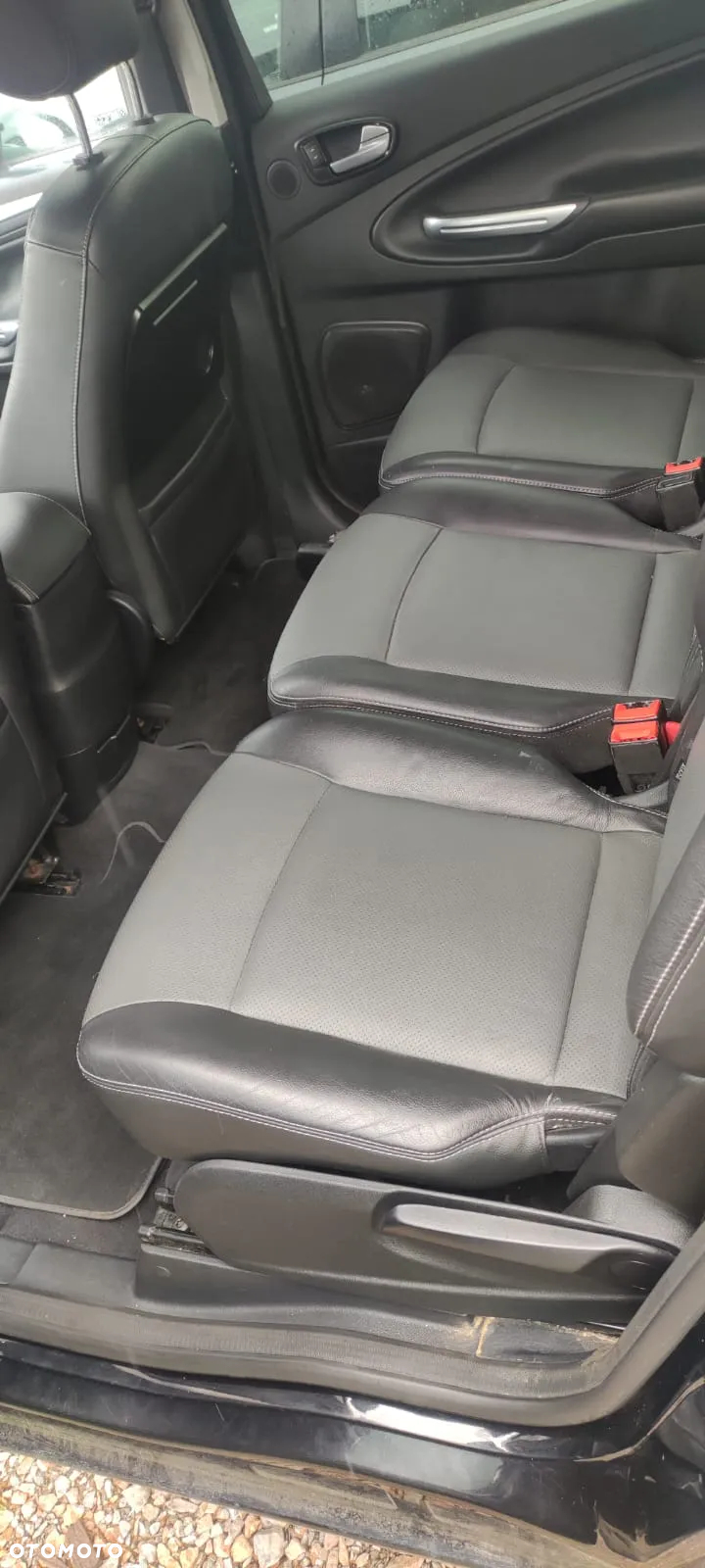 Ford S-Max - 8