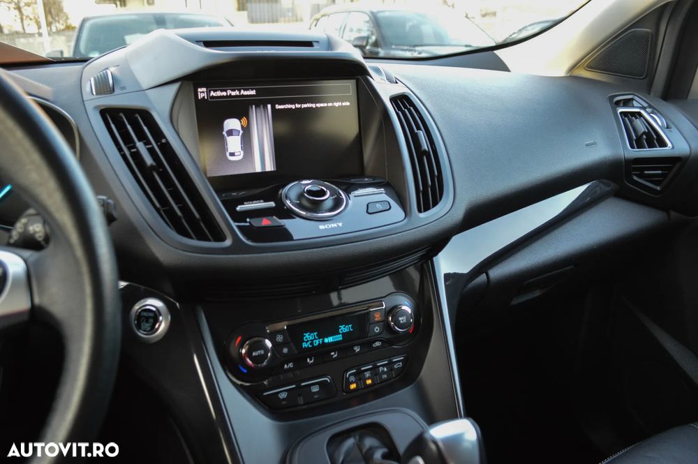 Ford Kuga 2.0 TDCi 4x4 Aut. Titanium - 9