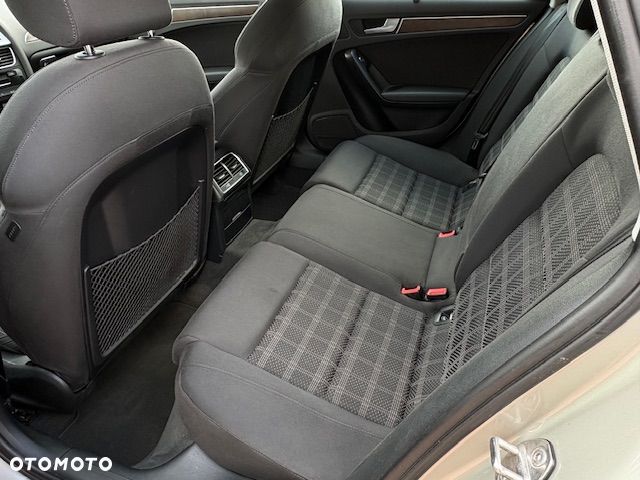 Audi A4 Avant 2.0 TDI - 12