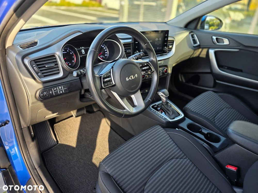 Kia XCeed 1.5 T-GDI L Business Line DCT - 17