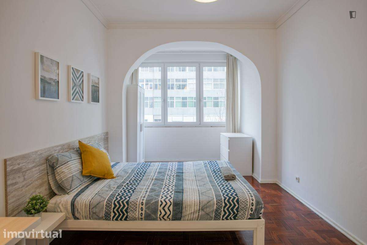 Quarto - localizado em Benfica Lisbon - Grande imagem: 4/57