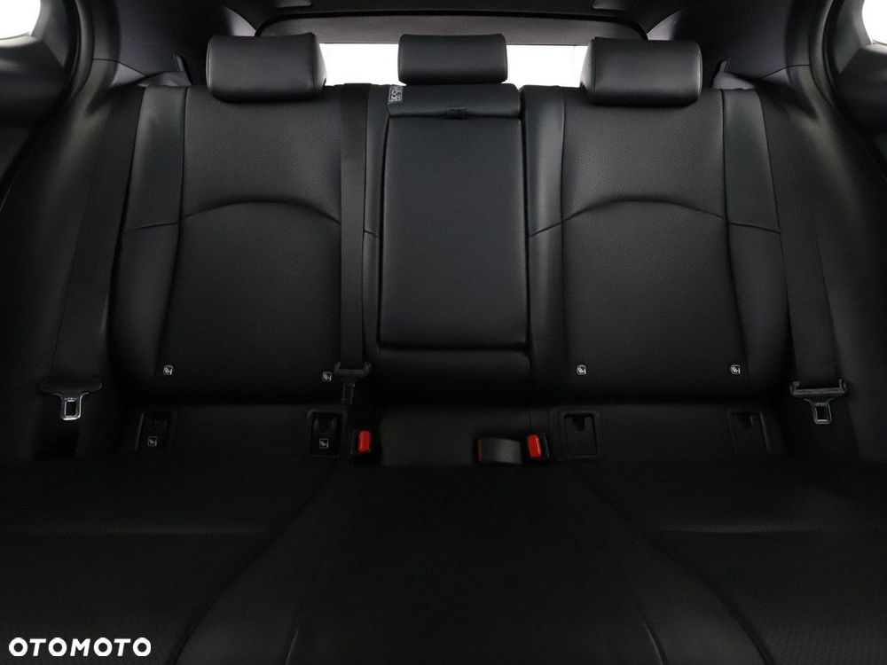 Lexus UX 250h - 19