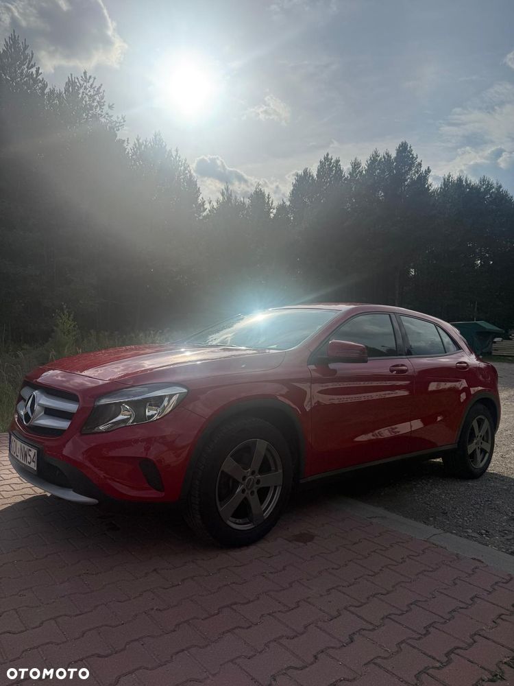 Mercedes-Benz GLA 200 UrbanStyle Edition - 3