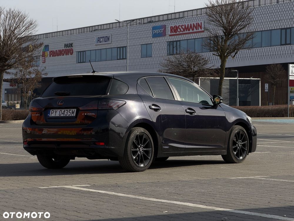 Lexus CT 200h Prestige - 4