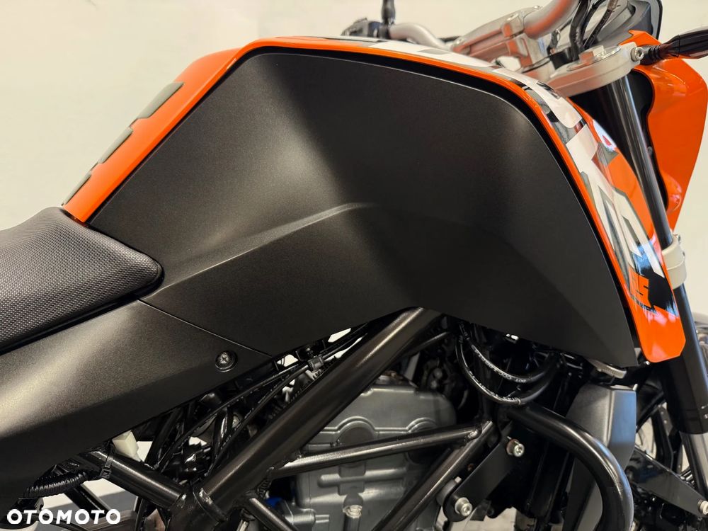 KTM Duke 125 - 31