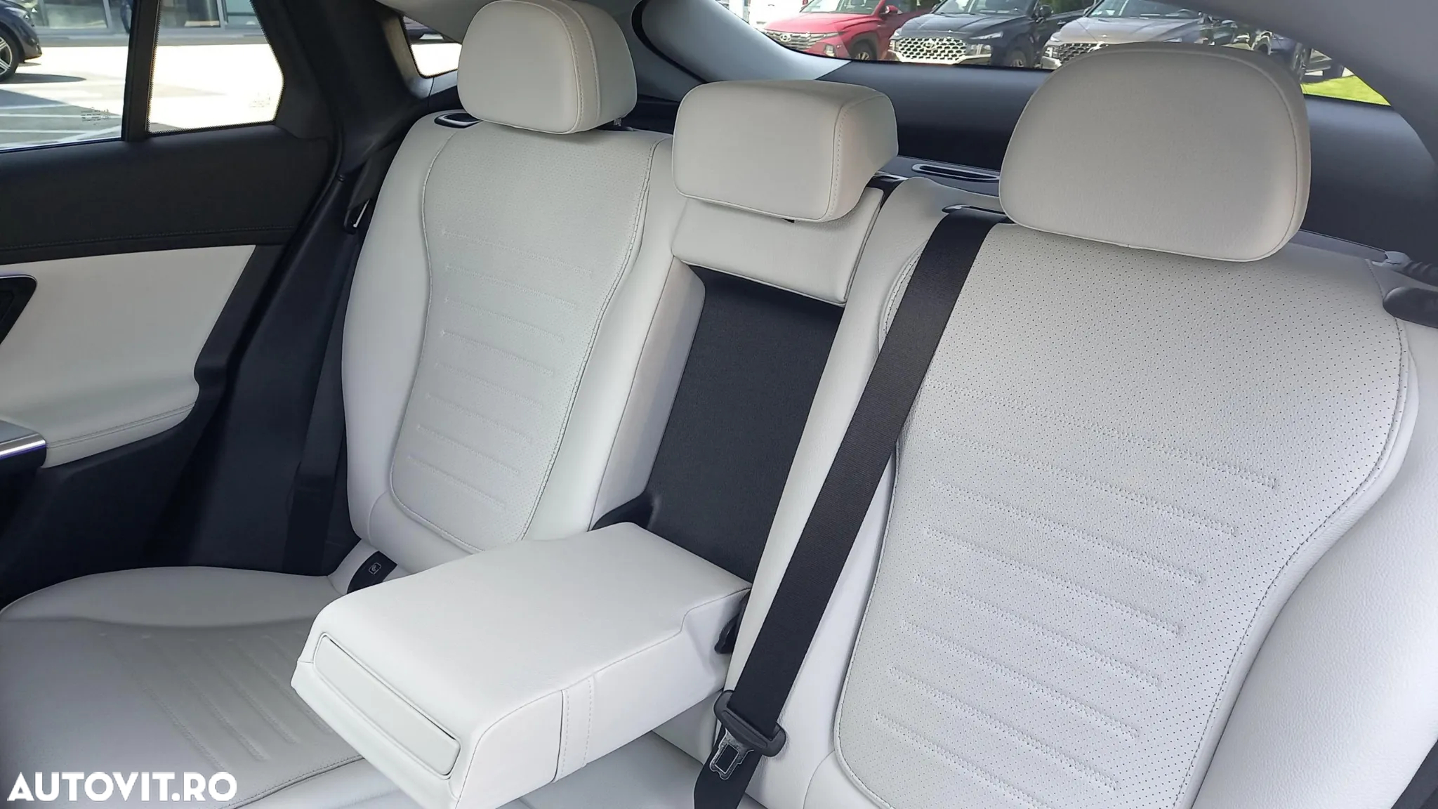 Mercedes-Benz GLC Coupe 300 e 4Matic 9G-TRONIC Edition AMG Line - 25
