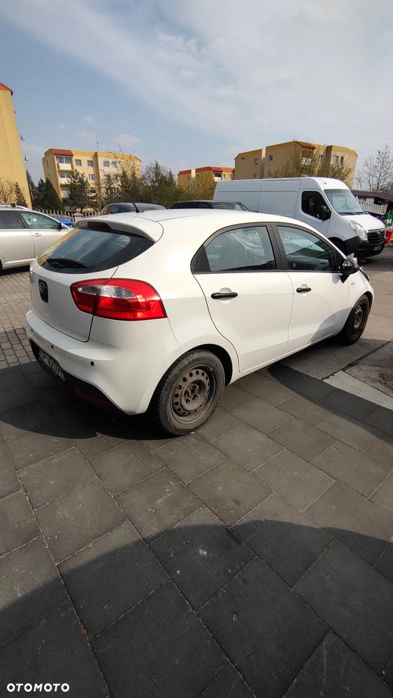 Kia Rio 1.2 M - 4
