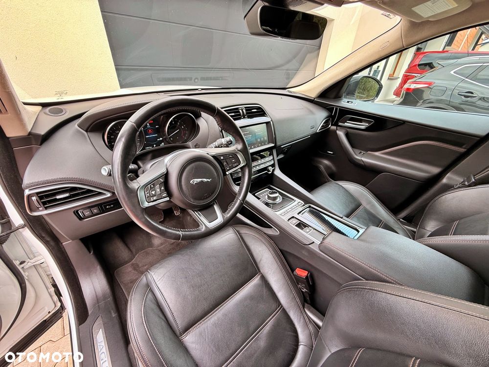Jaguar F-Pace 2.0 i4P AWD Prestige - 17