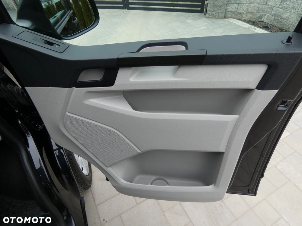 Volkswagen Transporter - 30