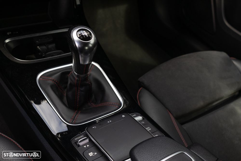 Mercedes-Benz A 160 d AMG Line - 8